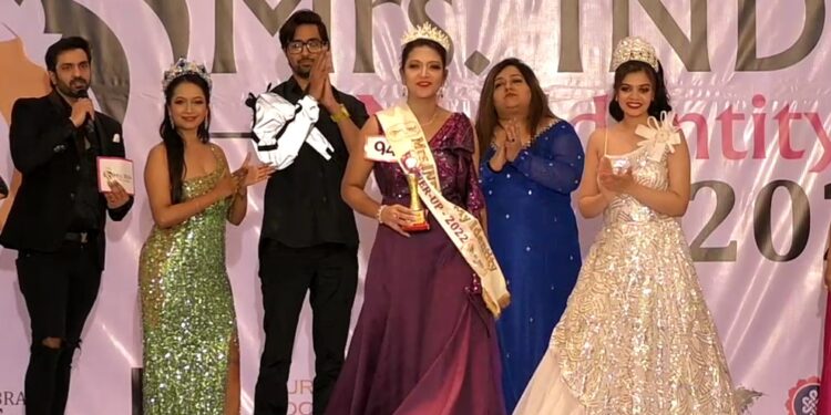 Nisha Pradhan crowned as Mrs.INDIA My Identity Runner Up 2022 and also bestowed with Sib title Iron Lady